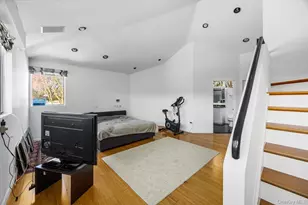 20 Henhawk Rd, Great Neck, NY 11024 - Photo 23