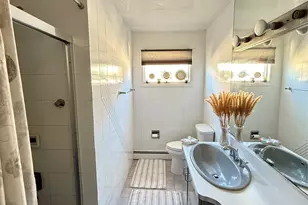 32 Suffolk Rd, Island Park, NY 11558 - Photo 9