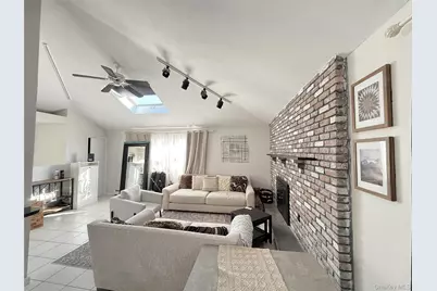 32 Suffolk Road #2, Island Park, NY 11558 - Photo 3