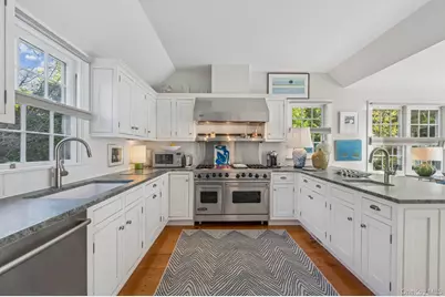 94 Post Lane, Southampton, NY 11968 - Photo 19