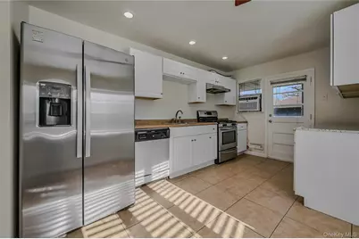 133 Wolf Hill Road, Melville, NY 11747 - Photo 7