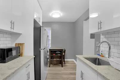 245 Bronx River Road #7C, Yonkers, NY 10704 - Photo 7