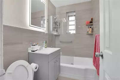 245 Bronx River Road #7C, Yonkers, NY 10704 - Photo 9