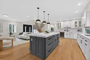 369 Vanderbilt Pkwy, Dix Hills, NY 11746 - Photo 13