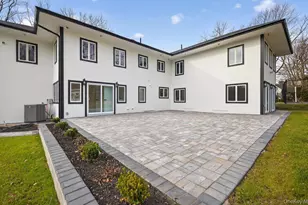 369 Vanderbilt Pkwy, Dix Hills, NY 11746 - Photo 37