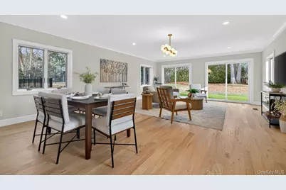 369 Vanderbilt Parkway, Dix Hills, NY 11746 - Photo 17