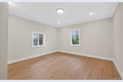 369 Vanderbilt Parkway, Dix Hills, NY 11746 - Photo 31