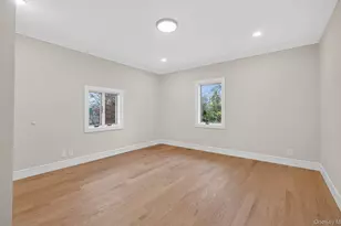 369 Vanderbilt Pkwy, Dix Hills, NY 11746 - Photo 31