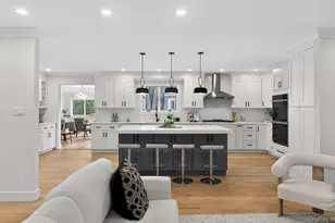 369 Vanderbilt Pkwy, Dix Hills, NY 11746 - Photo 9