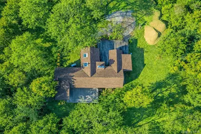 39 Cedar Drive, Southampton, NY 11968 - Photo 5