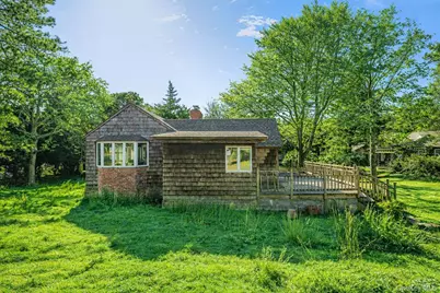 39 Cedar Drive, Southampton, NY 11968 - Photo 7