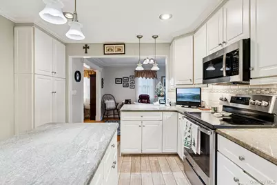 251 Hamilton Avenue, Massapequa, NY 11758 - Photo 13