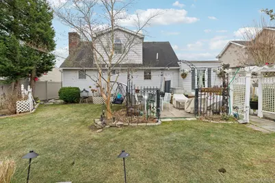 251 Hamilton Avenue, Massapequa, NY 11758 - Photo 29