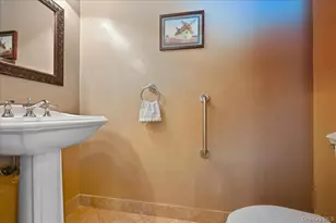 100 Daly Blvd, Oceanside, NY 11572 - Photo 7