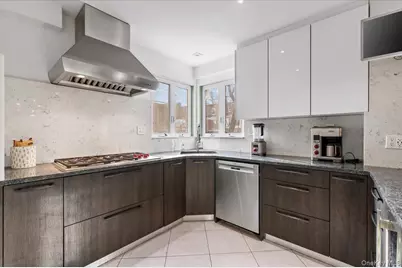 82-06 166 Street, Jamaica, NY 11432 - Photo 9