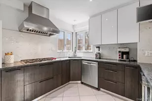 82-06 166th St, Jamaica, NY 11432 - Photo 9