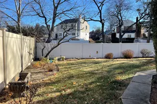 27 Birch Ln, Valley Stream, NY 11581 - Photo 29
