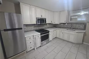 19 Cardinal Ln, East Islip, NY 11730 - Photo 7