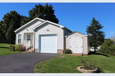 201 Brittany Terrace #201, Rock Tavern, NY 12575 - Photo 1