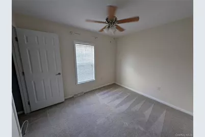 201 Brittany Terrace #201, Rock Tavern, NY 12575 - Photo 17