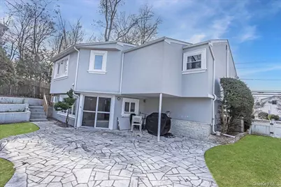 93 Searingtown Road, Albertson, NY 11507 - Photo 21