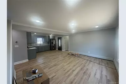 11 Belfry Lane, Hicksville, NY 11801 - Photo 3