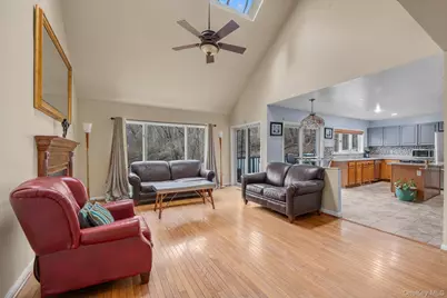 4 Greenlawn Road, Cortlandt Manor, NY 10567 - Photo 7