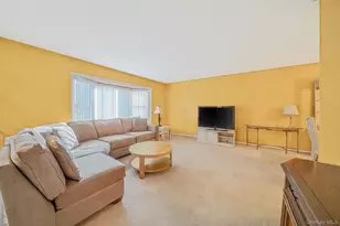 126 W 3rd St, Deer Park, NY 11729 - Photo 13