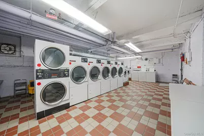 67-66 108th Street #D3, Forest Hills, NY 11375 - Photo 27