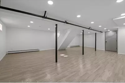 126 Fairview Boulevard, Hempstead, NY 11550 - Photo 25