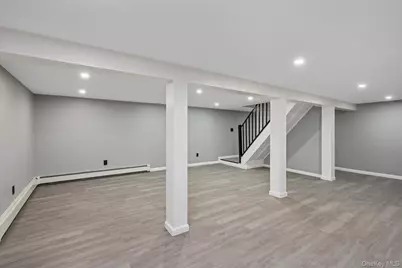 41 Embargo Place, North Babylon, NY 11703 - Photo 19