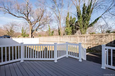 41 Embargo Place, North Babylon, NY 11703 - Photo 27