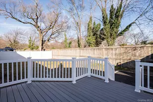 41 Embargo Pl, North Babylon, NY 11703 - Photo 27