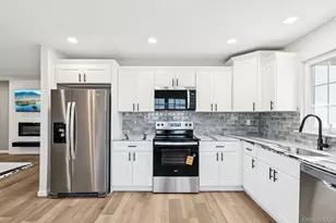 195 Canterbury Dr, Ridge, NY 11961 - Photo 13