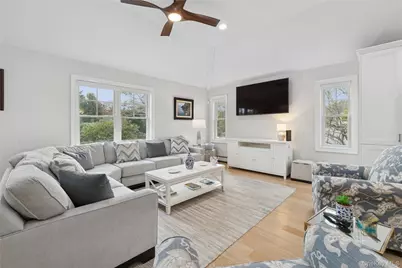 4 Chestnut Lane, East Quogue, NY 11942 - Photo 17