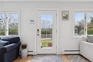 4 Chestnut Ln, East Quogue, NY 11942 - Photo 11