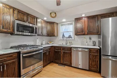 6-8 Marion Avenue, Harrison, NY 10528 - Photo 21