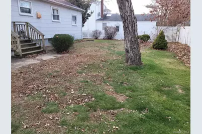 65 Marie Street, Lindenhurst, NY 11757 - Photo 9