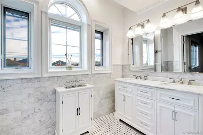 54-16 252nd Street, Little Neck, NY 11362 - Photo 21