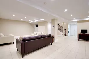 54-16 252nd St, Little Neck, NY 11362 - Photo 31