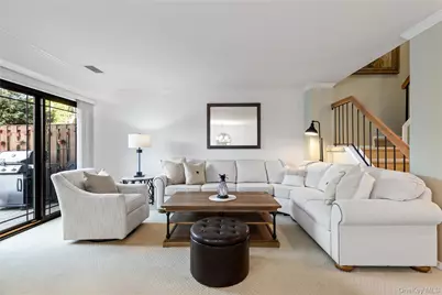 17 Sutton Place, Islip, NY 11751 - Photo 9