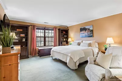 17 Sutton Place, Islip, NY 11751 - Photo 19