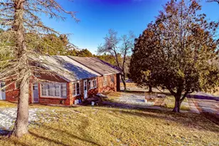 111 Mail Rd, Barryville, NY 12719 - Photo 5