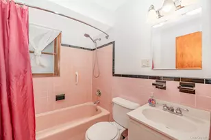 242 N Pine St, Massapequa, NY 11758 - Photo 7