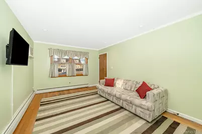 242 N Pine Street, Massapequa, NY 11758 - Photo 9