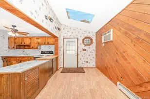 242 N Pine St, Massapequa, NY 11758 - Photo 5