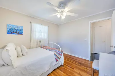 10 Layton Avenue, Hicksville, NY 11801 - Photo 15