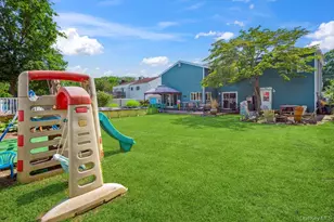 17 Sterling Dr, Lake Grove, NY 11755 - Photo 27