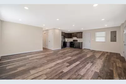 18A Broadway, Mastic, NY 11950 - Photo 19