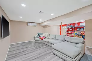 31 Southaven Ave, Mastic, NY 11950 - Photo 25